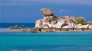 pulau batu garuda belitung